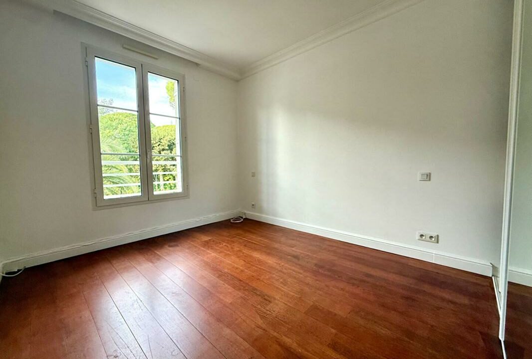 1532-12122025-050646-10