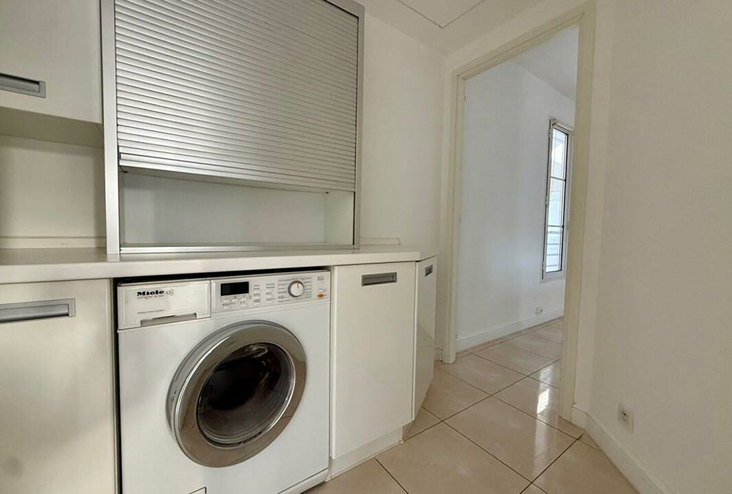 1532-12122025-050646-13