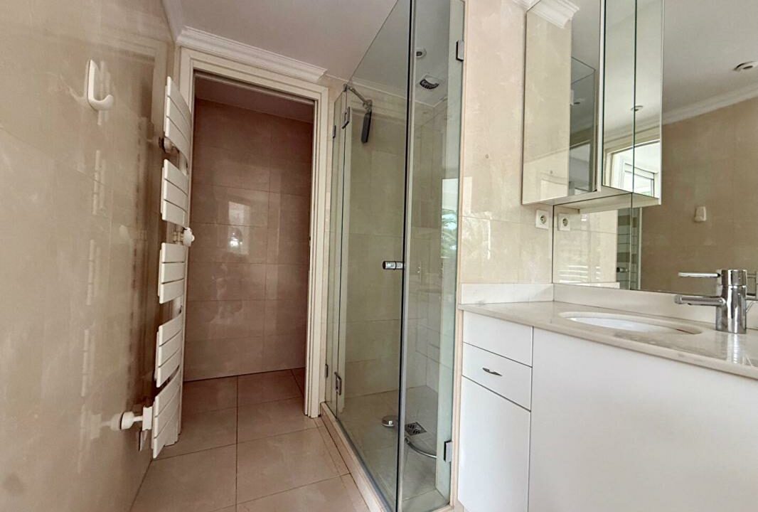 1532-12122025-050646-14