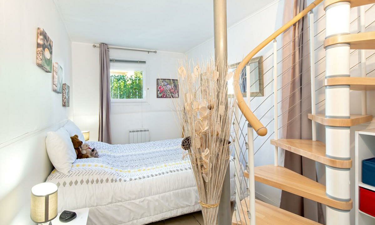 1494-27032026-044543-11