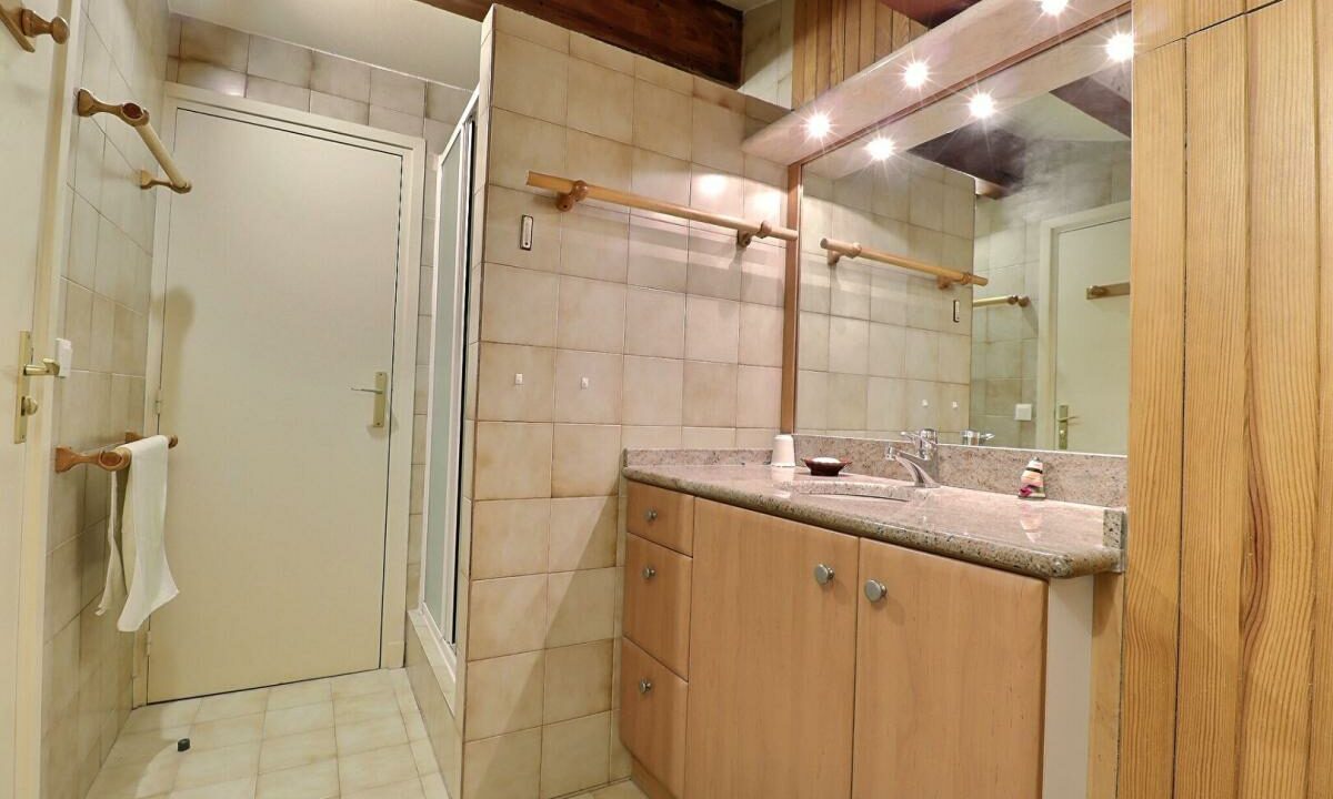 1535-04032026-042724-7