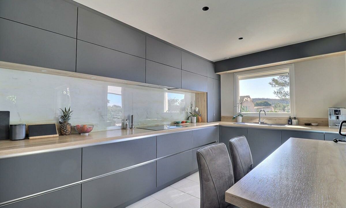 1556-04042026-050027-11