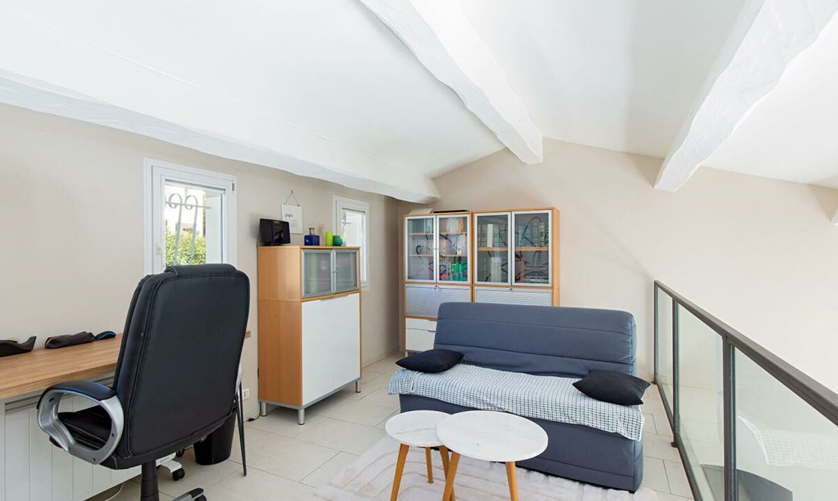 1556-04042026-050027-13